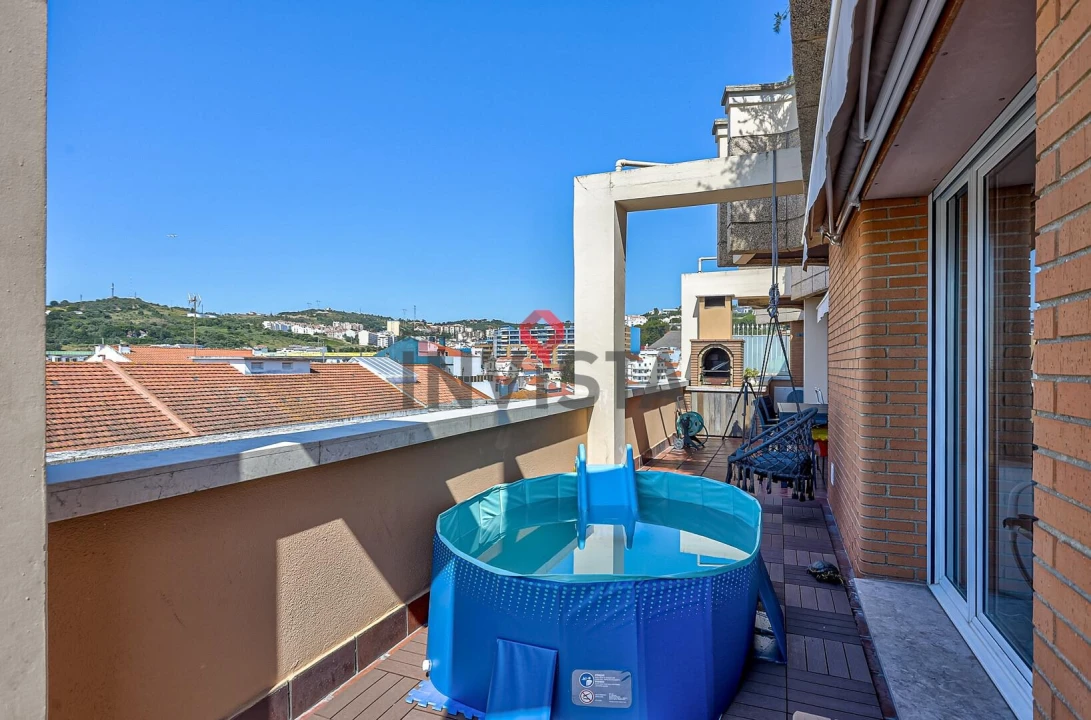 Apartamento T2 para Venda em Vila Franca de Xira Foto 27