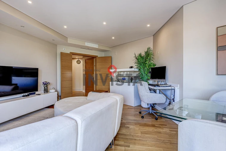 Apartamento T2 para Venda em Vila Franca de Xira Foto 8