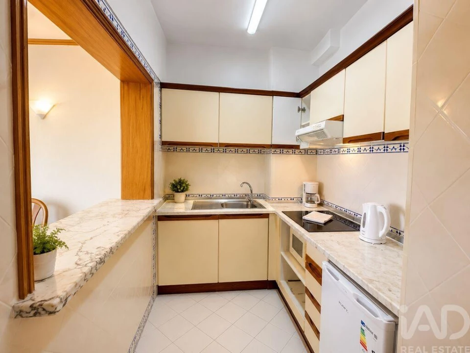 Apartamento T1 para Venda em Albufeira e Olhos de Água Foto 8