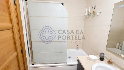 Moradia T4 para Venda em Gandra