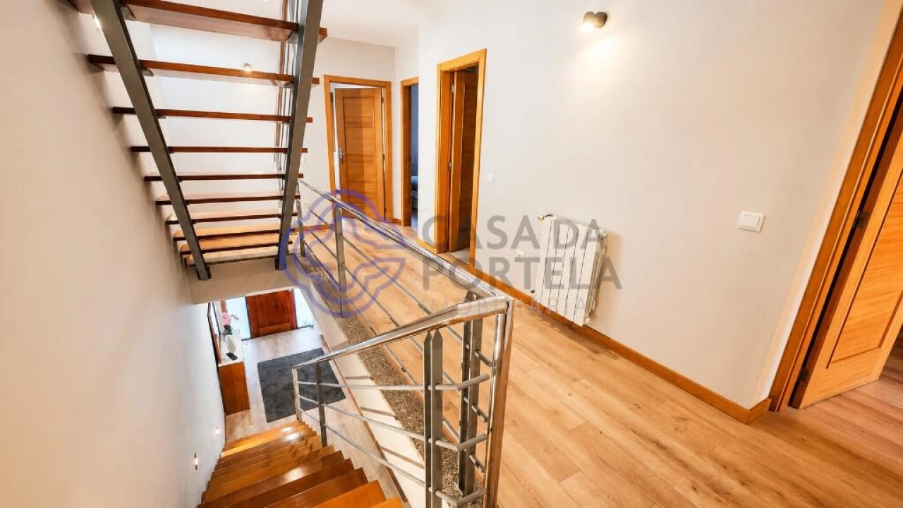 Moradia T4 para Venda em Gandra Foto 13