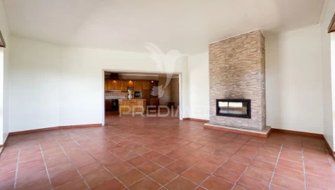 Moradia T5 para Venda em Meirinhas