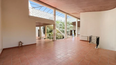 Moradia T5 para Venda em Meirinhas