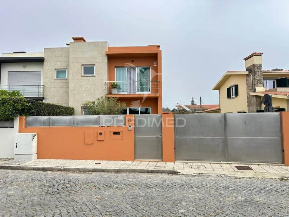 Moradia T3 para Venda em Vila Chã Foto 1