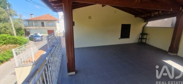 Moradia T3 para Venda em Oliveira de Frades, Souto de Lafões e Sejães