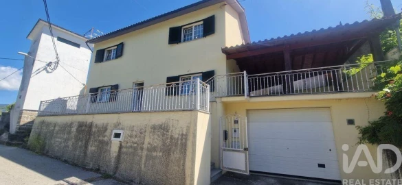 Moradia T3 para Venda em Oliveira de Frades, Souto de Lafões e Sejães