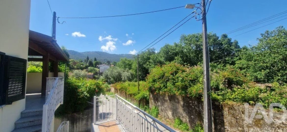 Moradia T3 para Venda em Oliveira de Frades, Souto de Lafões e Sejães