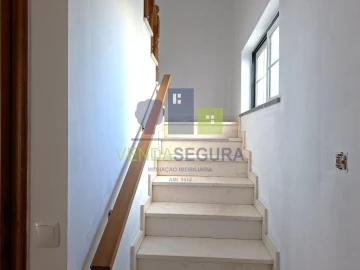 Moradia T4 para Venda em Almodôvar e Graça dos Padrões