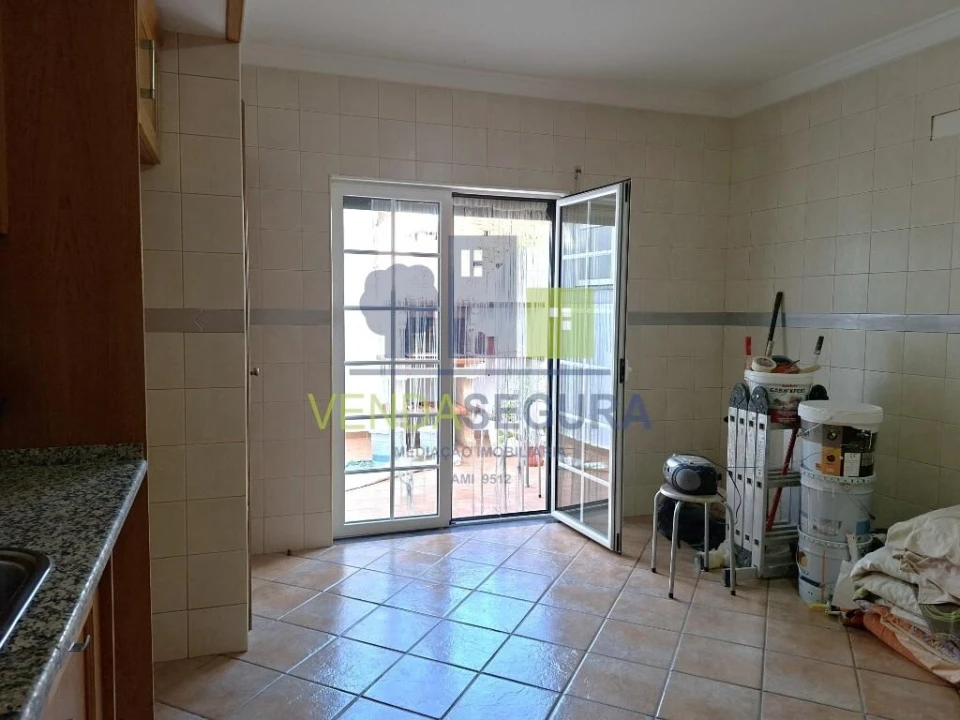 Moradia T4 para Venda em Almodôvar e Graça dos Padrões Foto 11