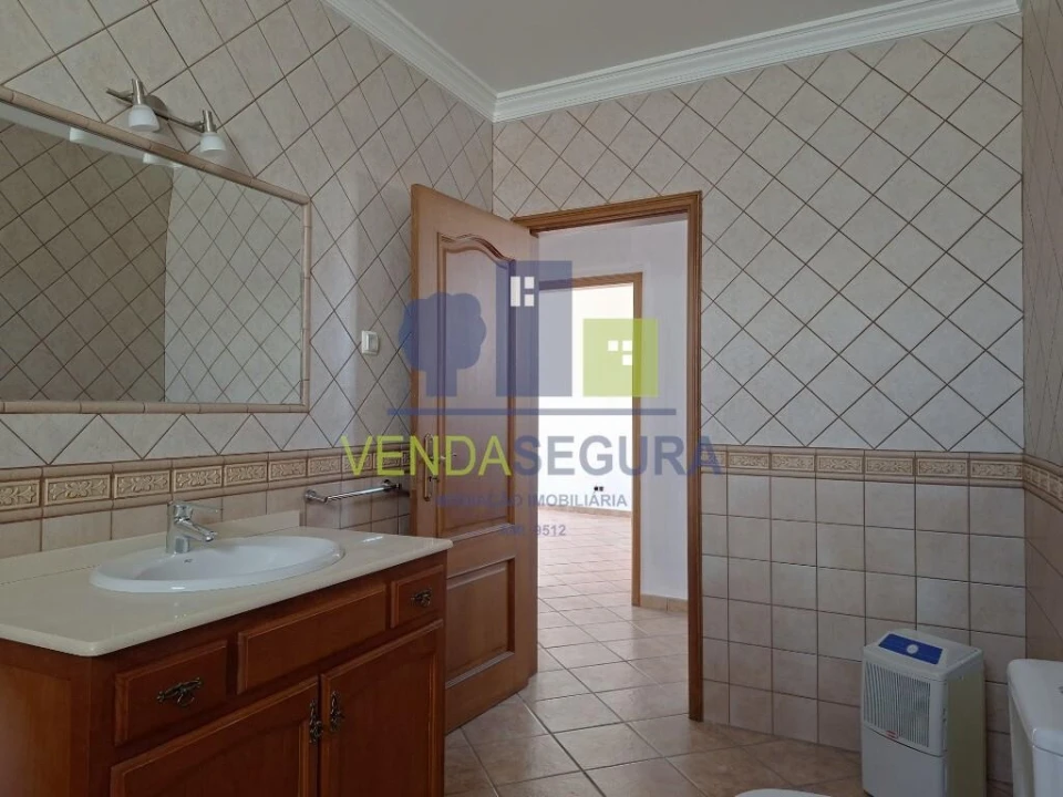 Moradia T4 para Venda em Almodôvar e Graça dos Padrões Foto 19