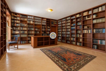 Quinta T6 para Venda em Igreja Nova e Cheleiros