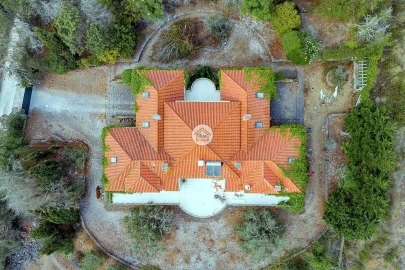 Quinta T6 para Venda em Igreja Nova e Cheleiros