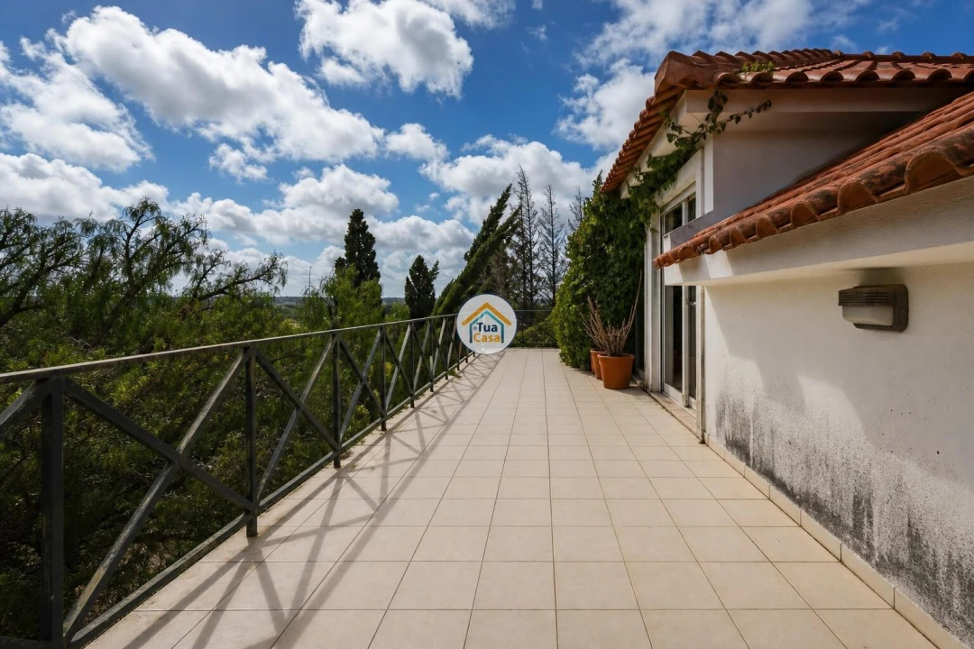 Quinta T6 para Venda em Igreja Nova e Cheleiros Foto 41