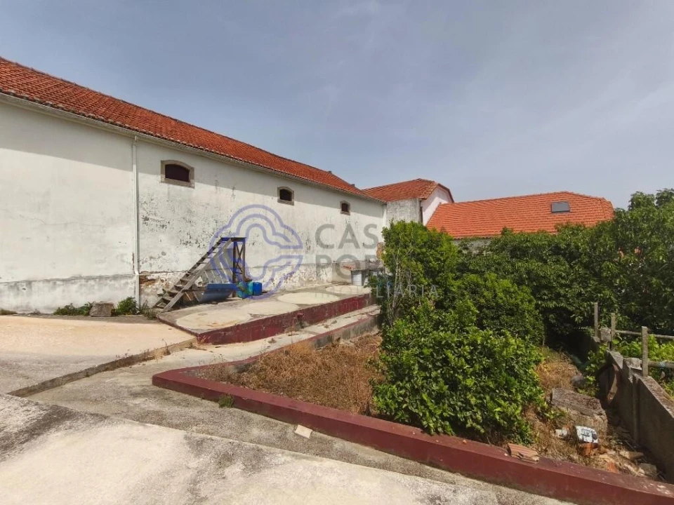 Armazém para Venda em Carvoeira e Carmões Foto 12