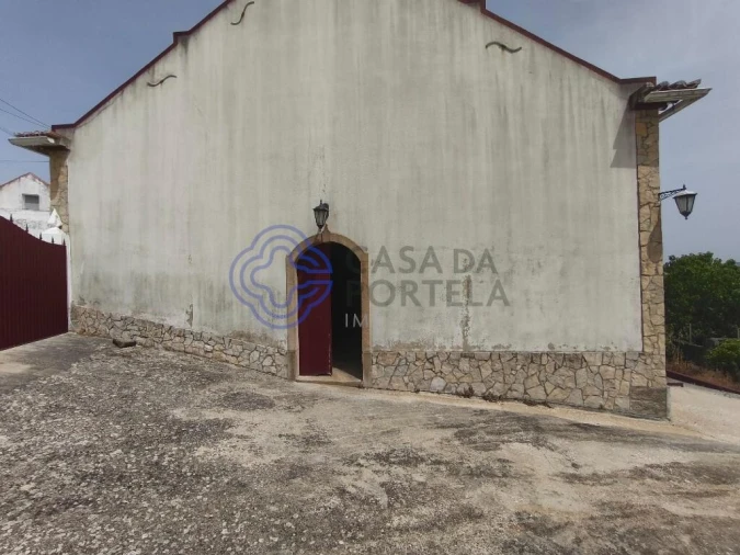 Armazém para Venda em Carvoeira e Carmões Foto 9