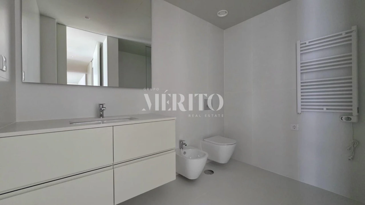 Apartamento T2 para Arrendamento em Barcelinhos Foto 13