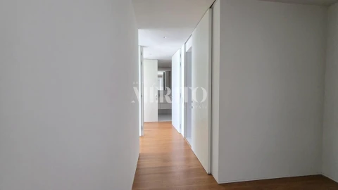 Apartamento T2 para Arrendamento em Barcelinhos
