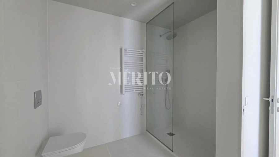 Apartamento T2 para Arrendamento em Barcelinhos Foto 14
