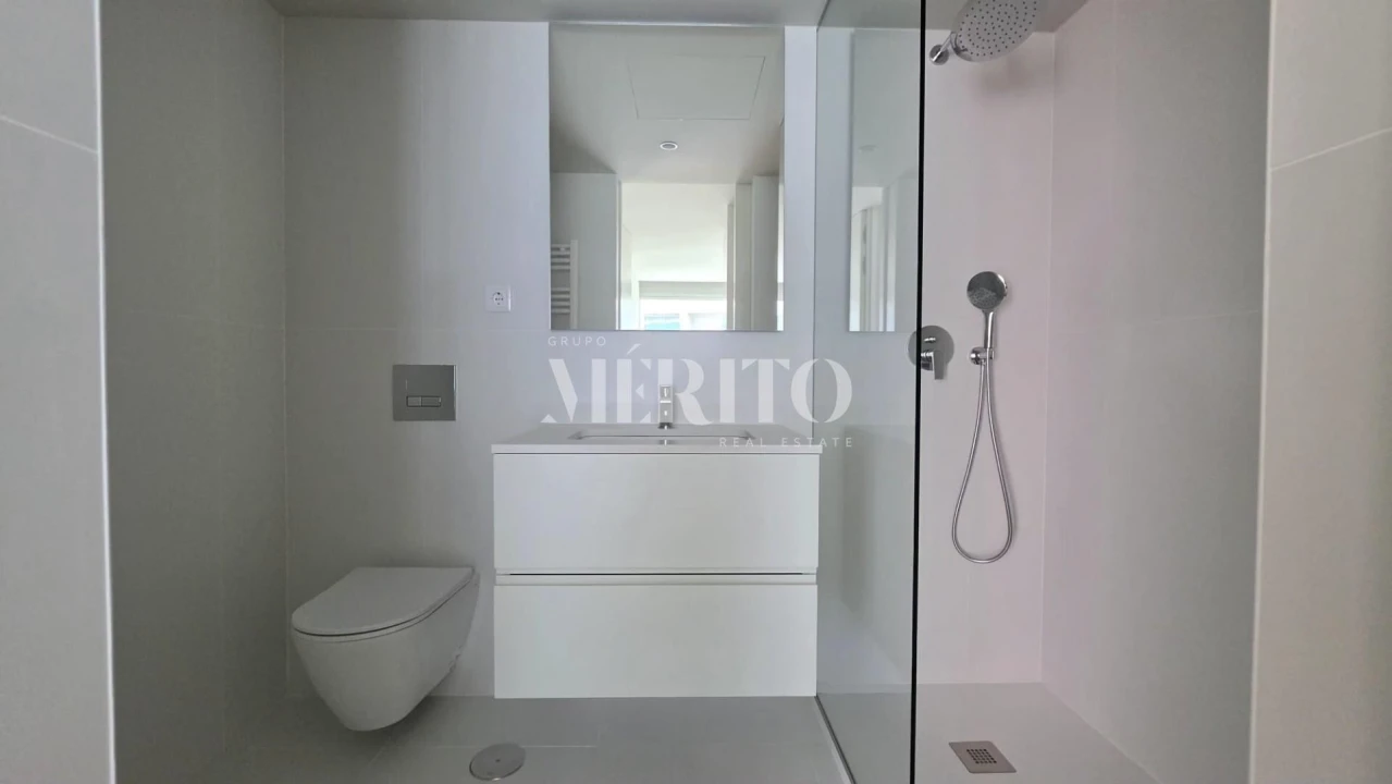 Apartamento T2 para Arrendamento em Barcelinhos Foto 8