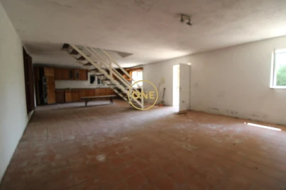 Moradia T4 para Venda em Vade
