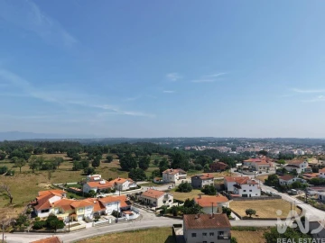Terreno para Venda em Santa Comba Dão e Couto do Mosteiro