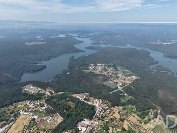 Terreno para Venda em Santa Comba Dão e Couto do Mosteiro