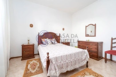 Moradia T4 para Venda em Conceição e Estoi