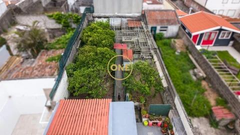 Moradia T3 para Venda em Ponta Delgada (São Pedro)