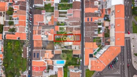 Moradia T3 para Venda em Ponta Delgada (São Pedro)