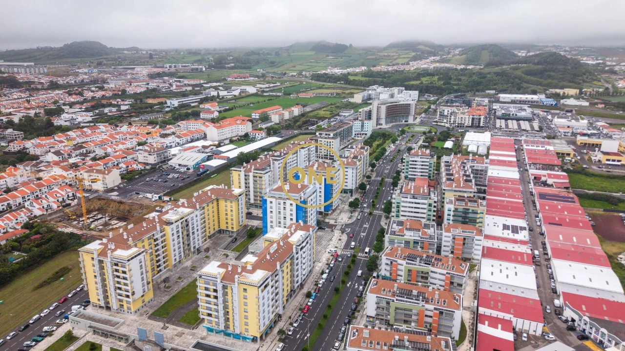 Moradia T3 para Venda em Ponta Delgada (São Pedro) Foto 24