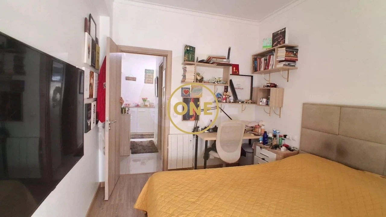 Apartamento T3 para Venda em Rio de Mouro Foto 7