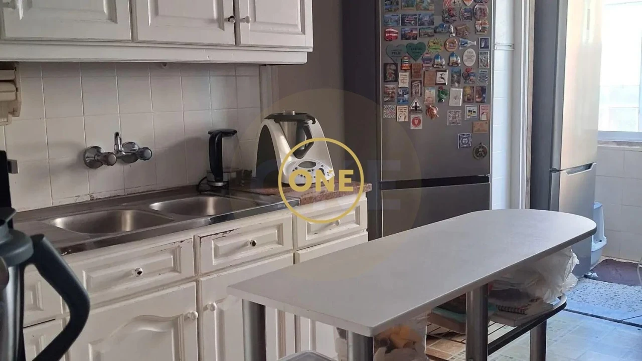 Apartamento T3 para Venda em Rio de Mouro Foto 3