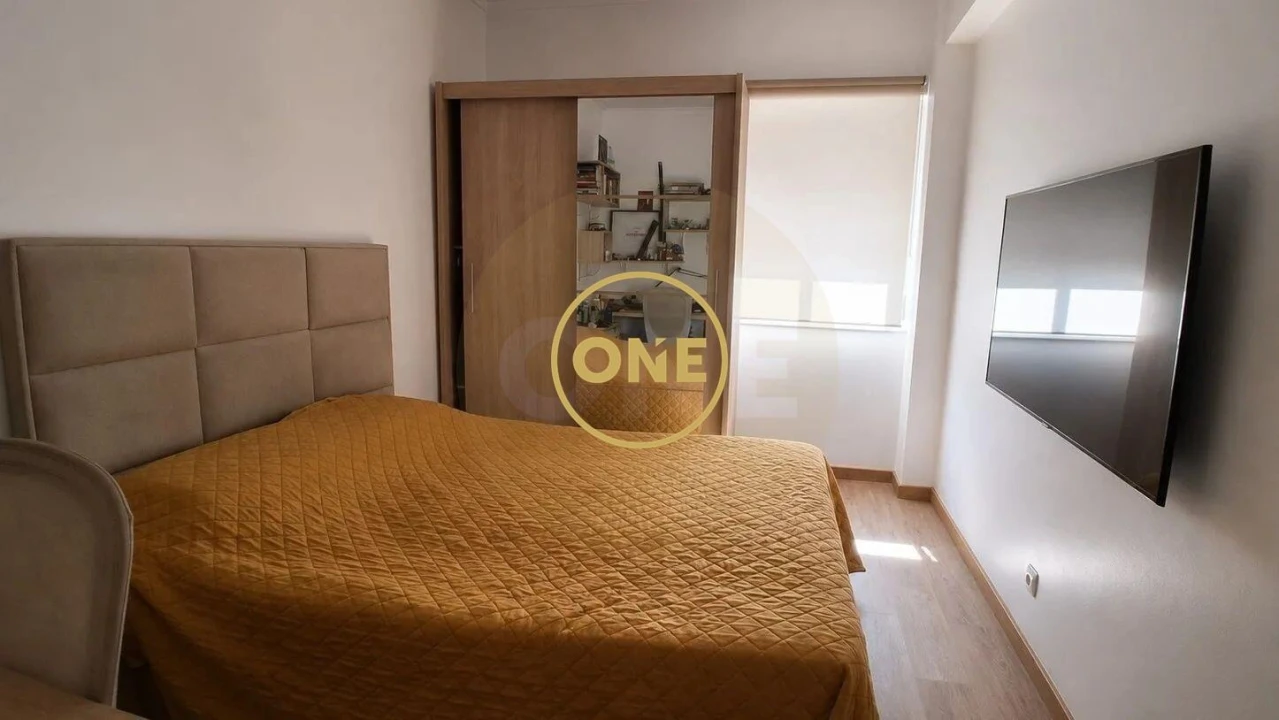 Apartamento T3 para Venda em Rio de Mouro Foto 8
