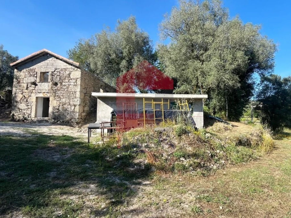Moradia T1 para Venda em Pico de Regalados, Gondiães e Mós Foto 7