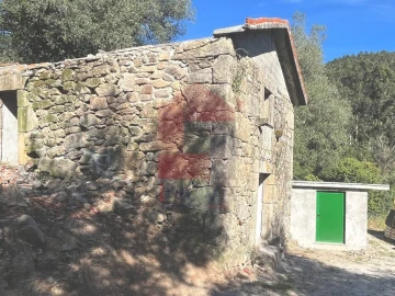 Moradia T1 para Venda em Pico de Regalados, Gondiães e Mós