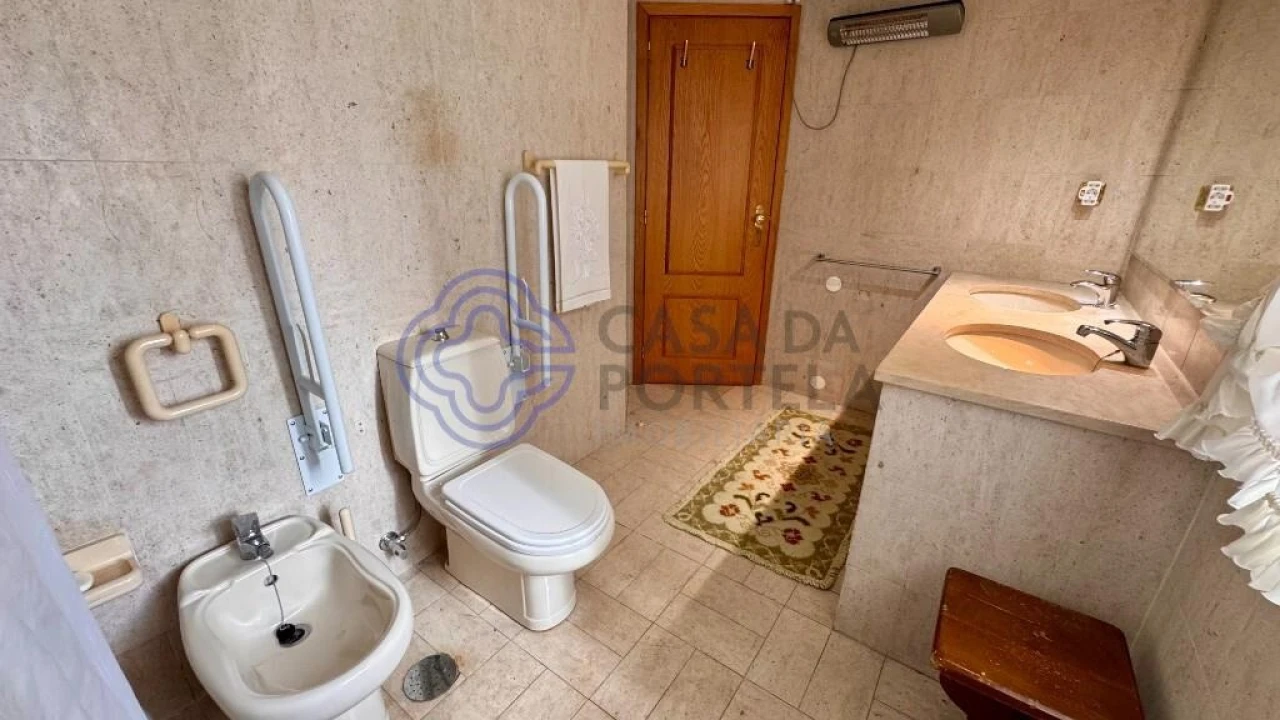 Apartamento T3 para Venda em Mafamude e Vilar do Paraíso Foto 19