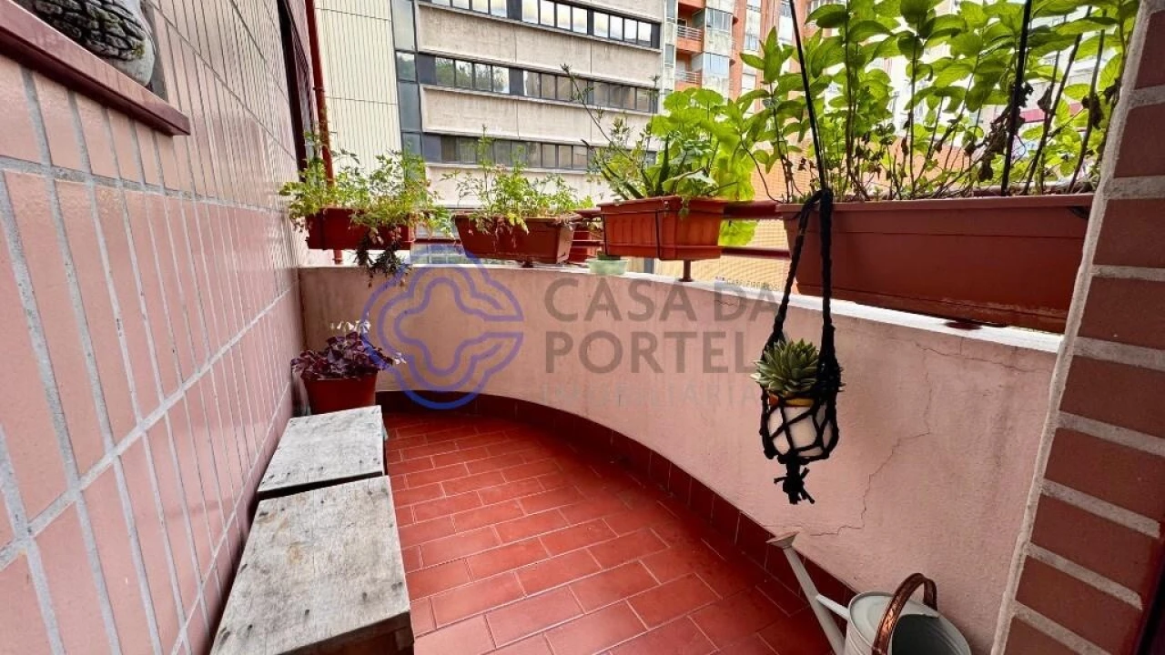 Apartamento T3 para Venda em Mafamude e Vilar do Paraíso Foto 11