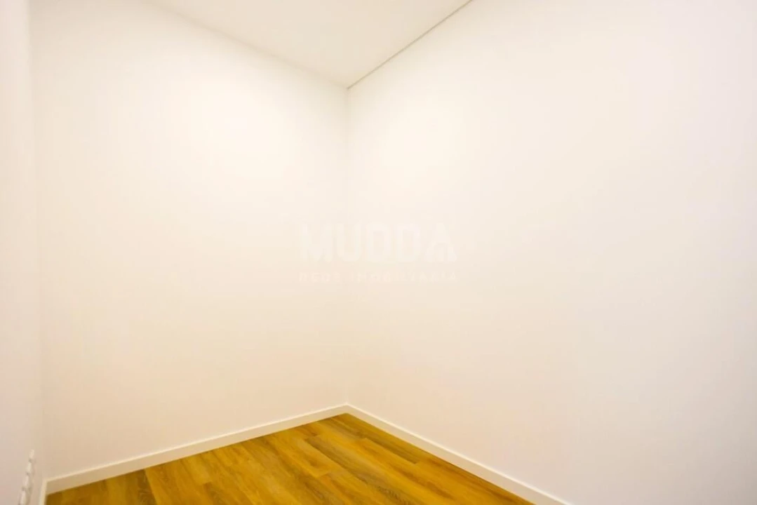 Apartamento T2 para Venda em Esmoriz Foto 22