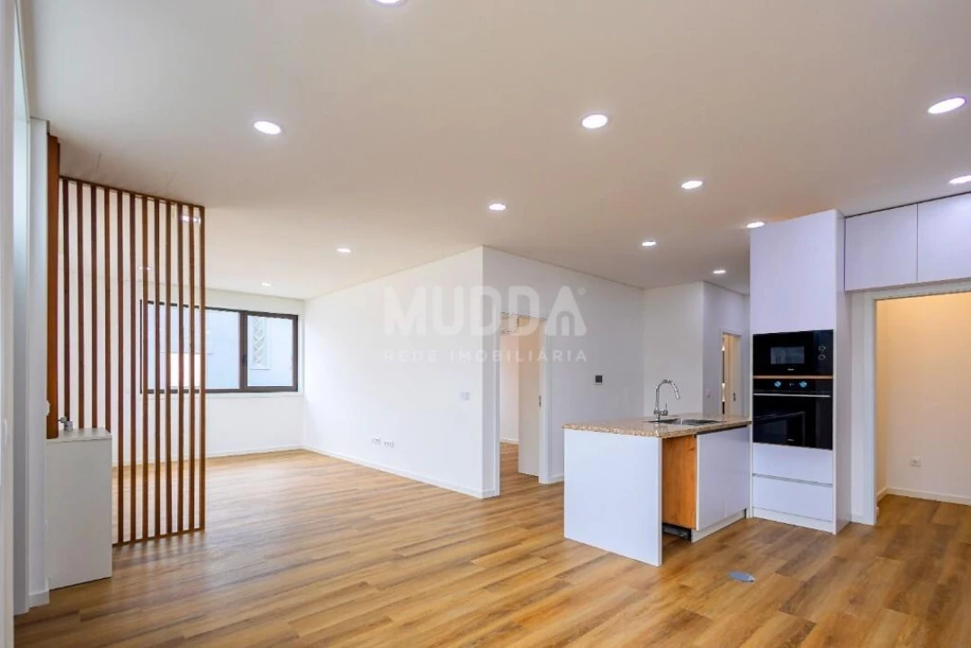 Apartamento T2 para Venda em Esmoriz Foto 1