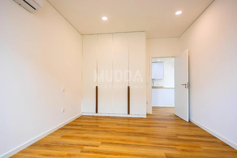 Apartamento T2 para Venda em Esmoriz Foto 15