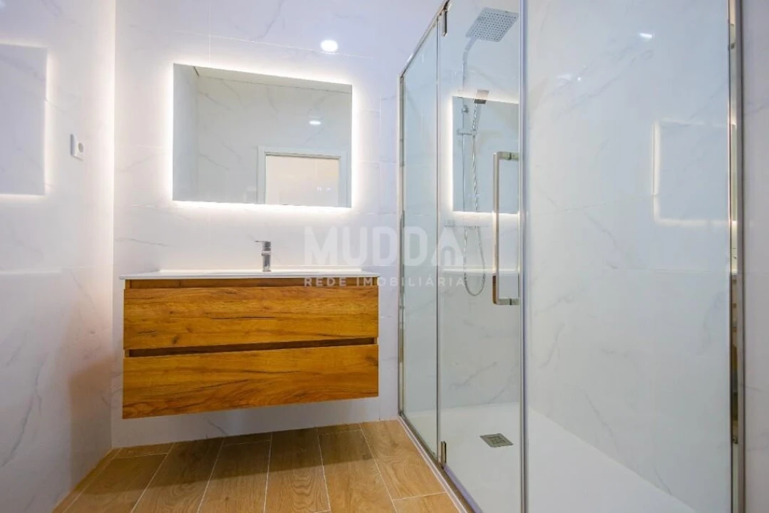 Apartamento T2 para Venda em Esmoriz Foto 19