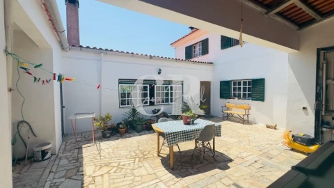 Moradia T4 para Venda em Campelo