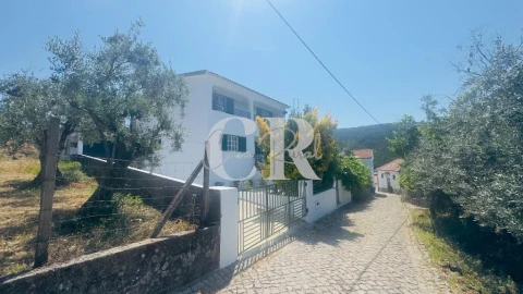 Moradia T4 para Venda em Campelo