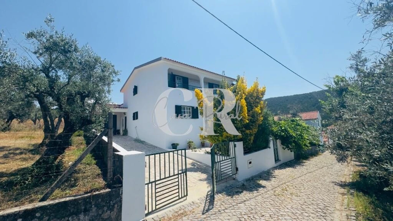 Moradia T4 para Venda em Campelo Foto 46