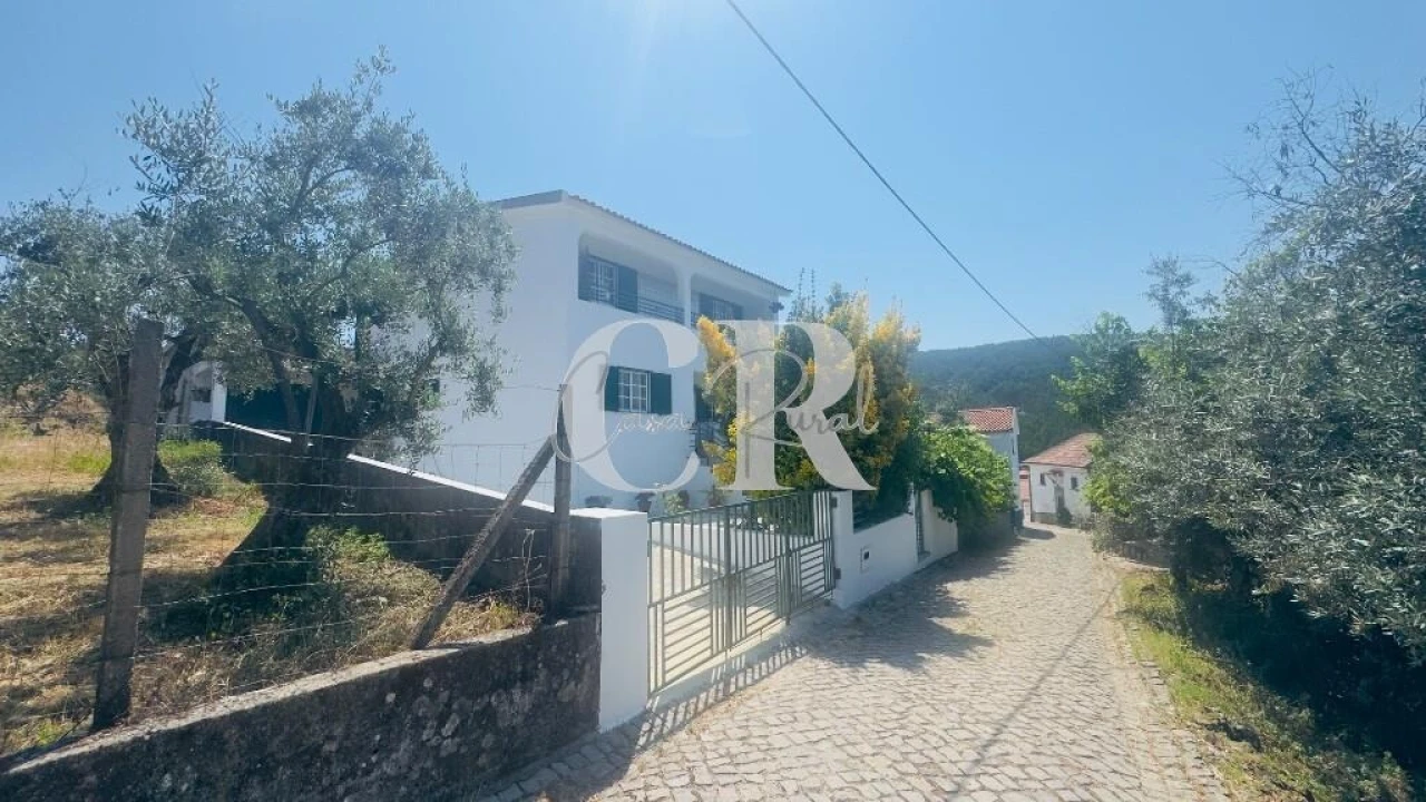 Moradia T4 para Venda em Campelo Foto 1