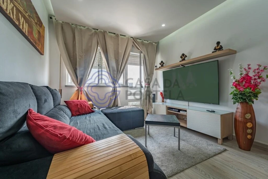 Apartamento T3 para Venda em Vilar de Andorinho Foto 5