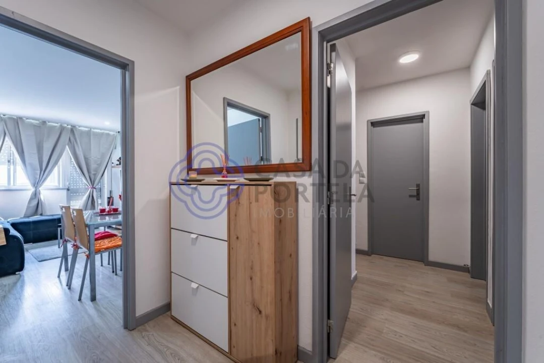 Apartamento T3 para Venda em Vilar de Andorinho Foto 3