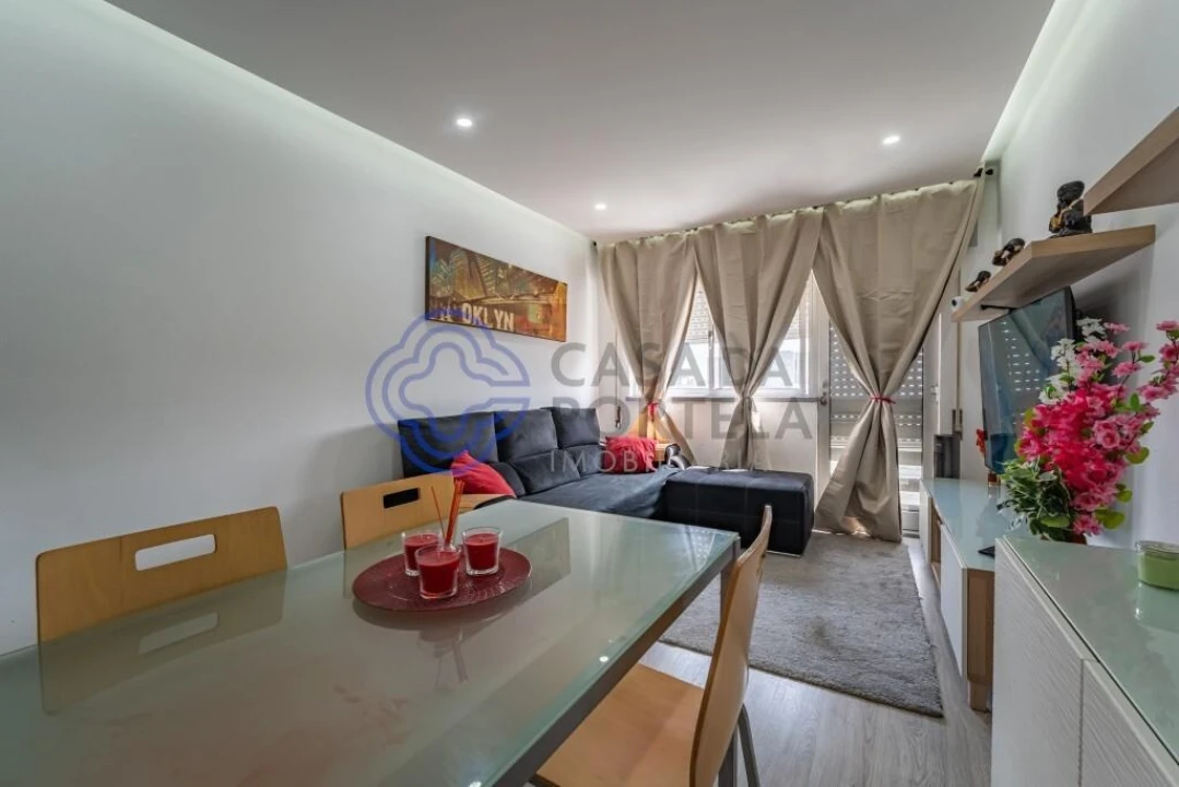 Apartamento T3 para Venda em Vilar de Andorinho Foto 1