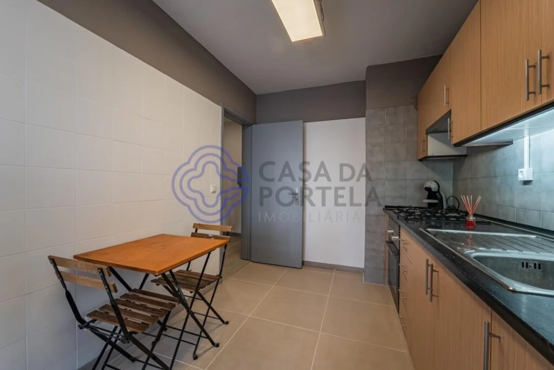 Apartamento T3 para Venda em Vilar de Andorinho Foto 7