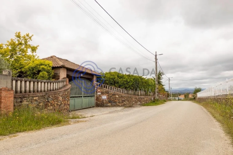 Moradia T6 para Venda em Vimioso Foto 36